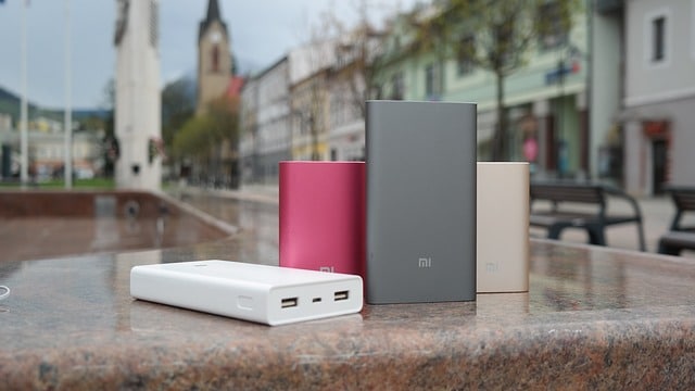 blog-teenager-birthday-gifts-power-banks Image by Juraj Vasek from Pixabay.